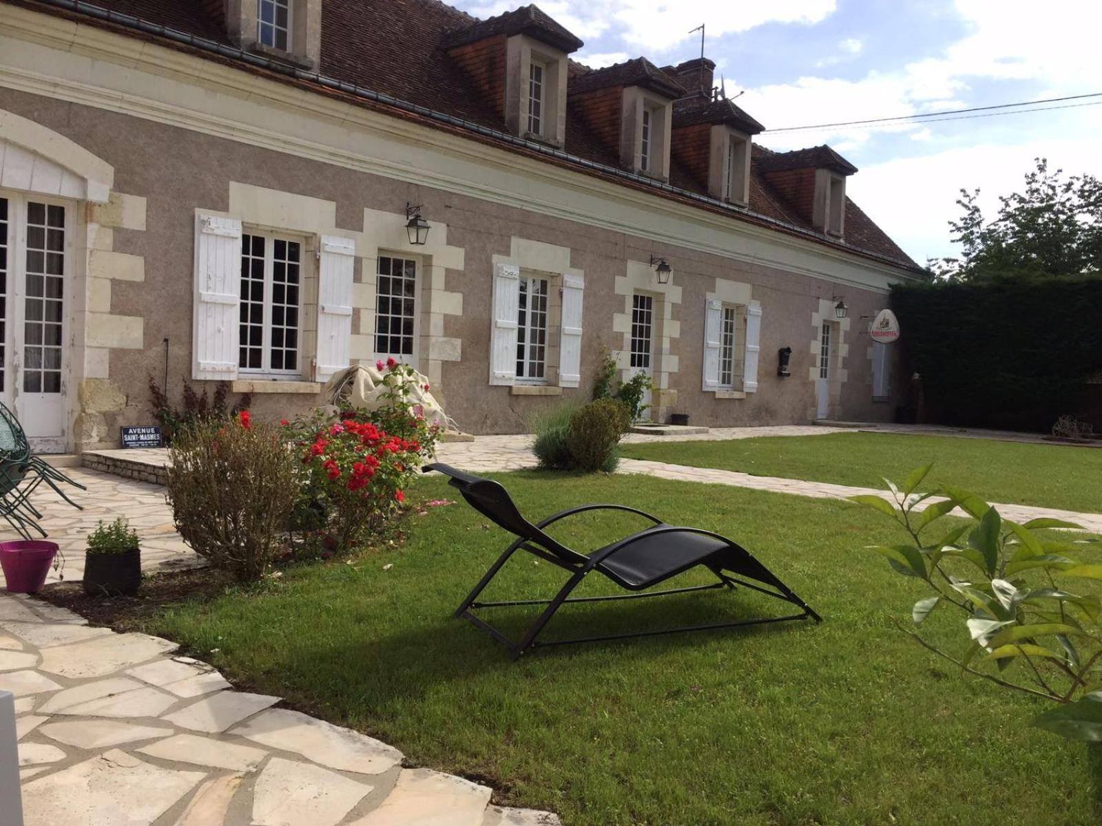 Maison Des Arts Francueil 外观 照片