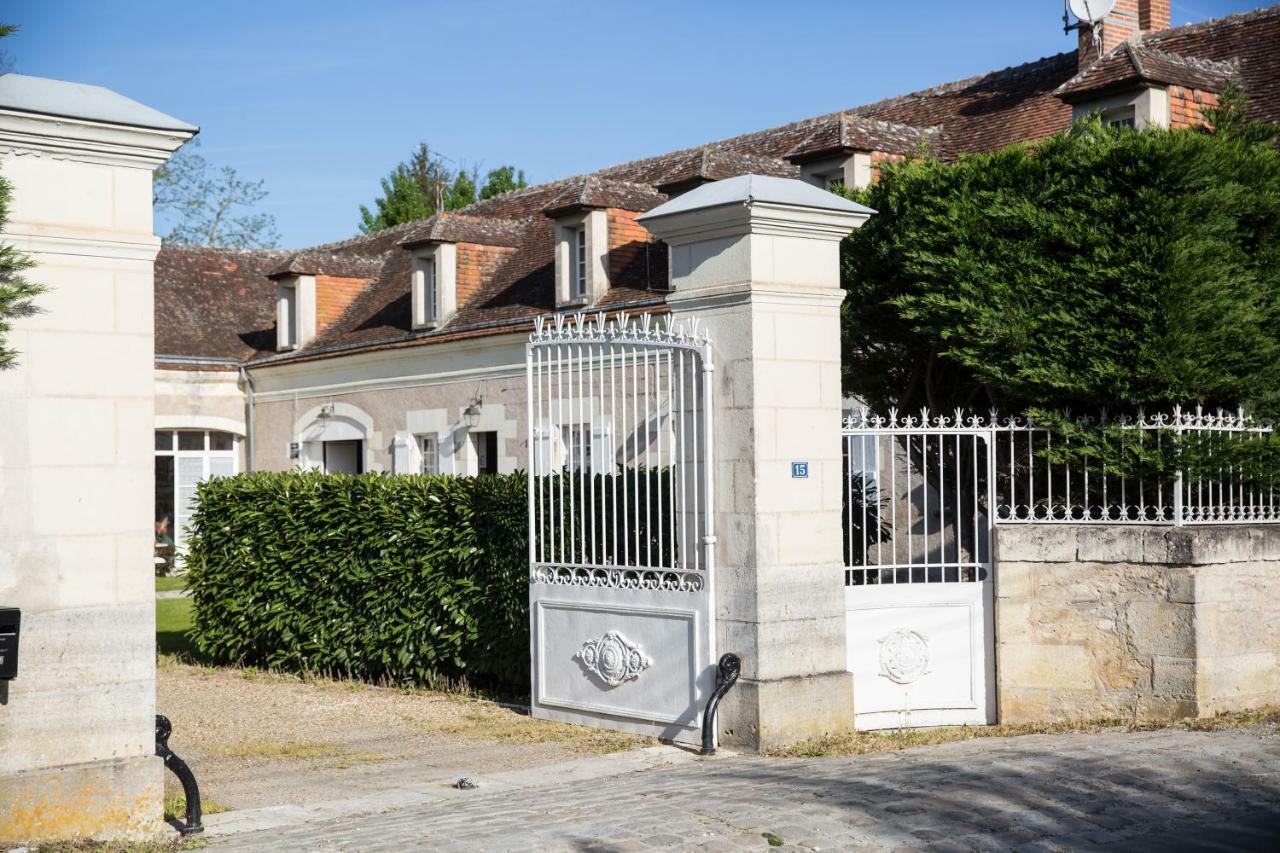Maison Des Arts Francueil 外观 照片